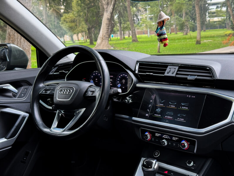 
								Audi Q3 2021 full									