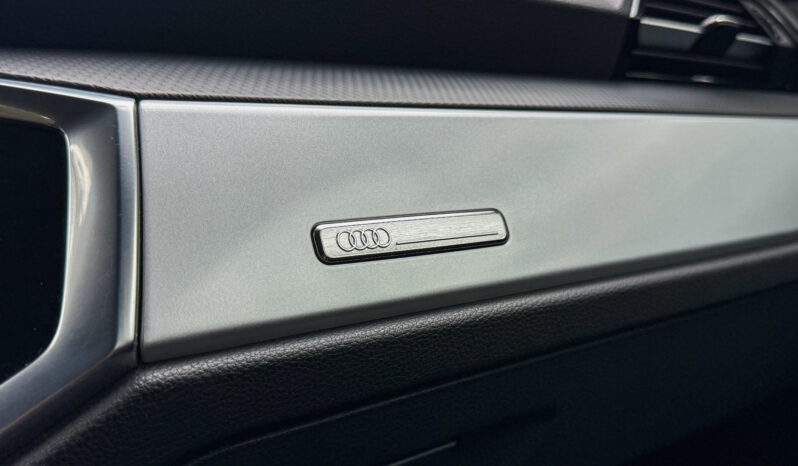 
								Audi Q3 2021 full									