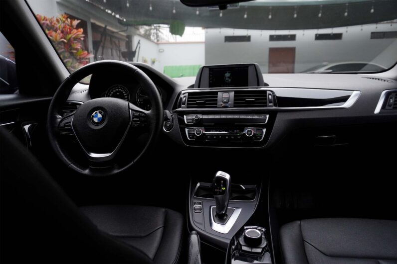 
								BMW 118i 2018 full									
