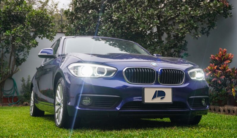 BMW_118i_2018